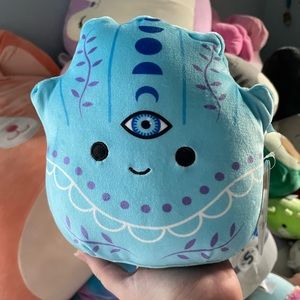 Squishmallows Gisla - NWT